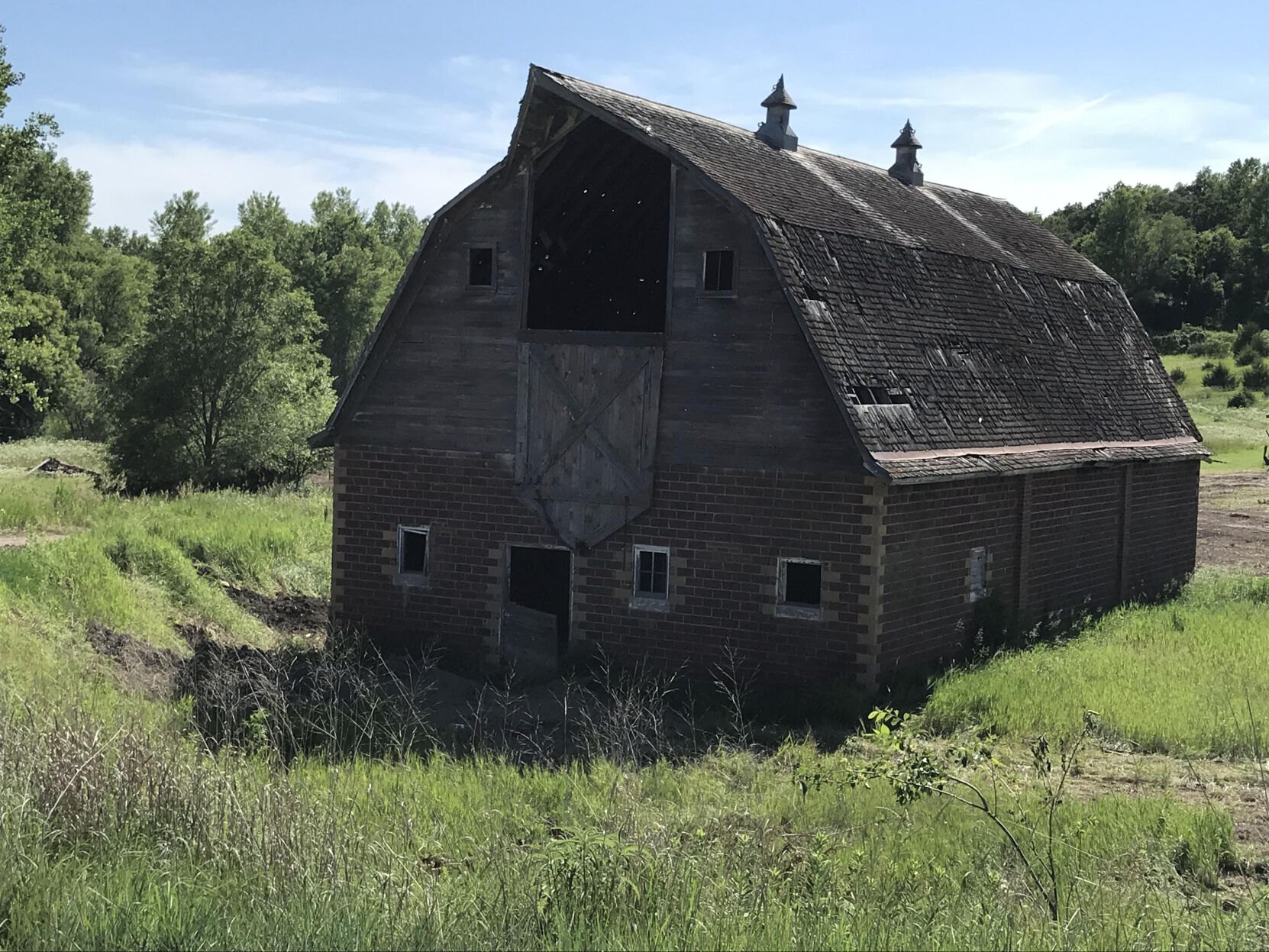 THIS one--Barn before (1).jpg